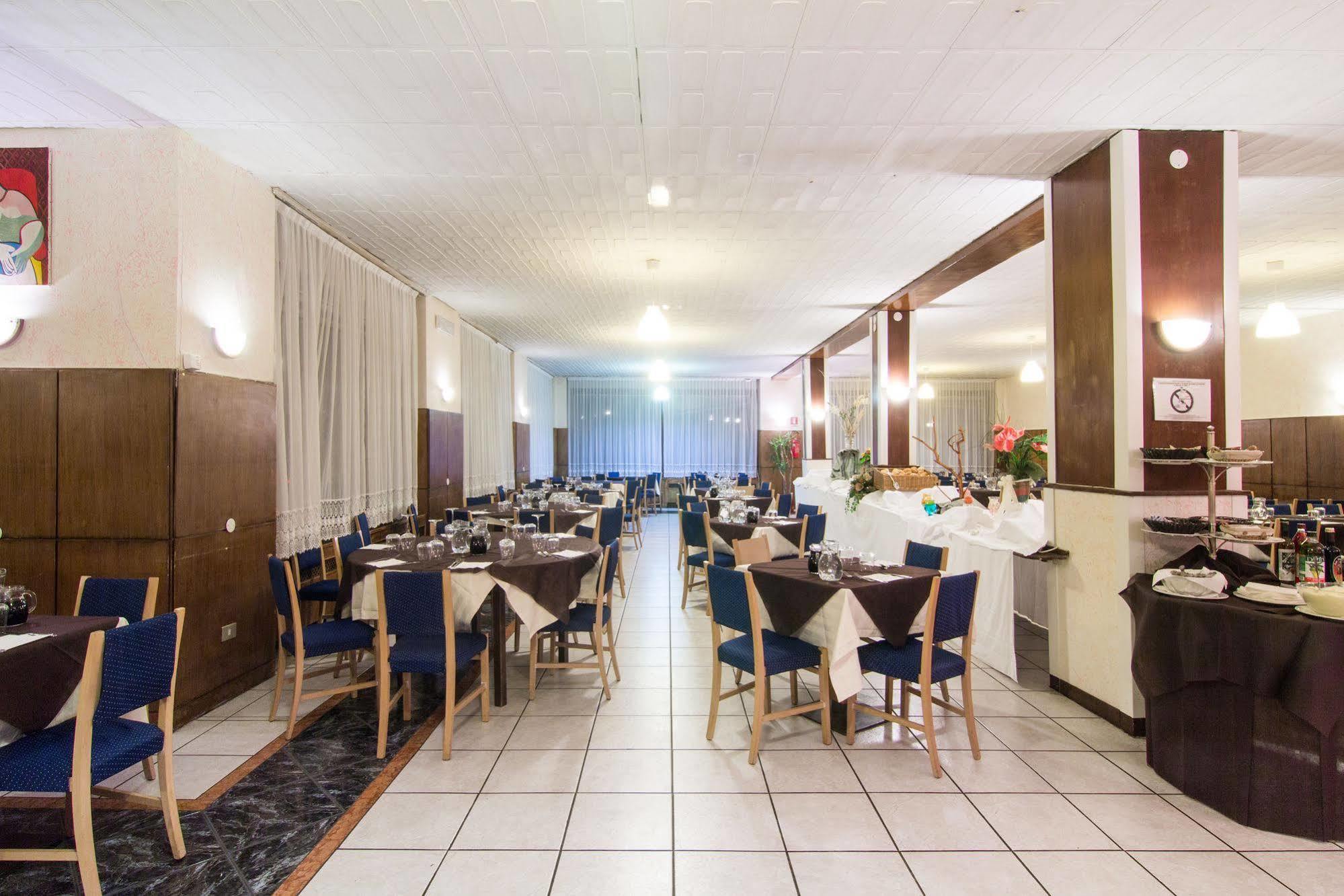 Excelsior Cimone Hotel Club San Martino Di Castrozza Esterno foto